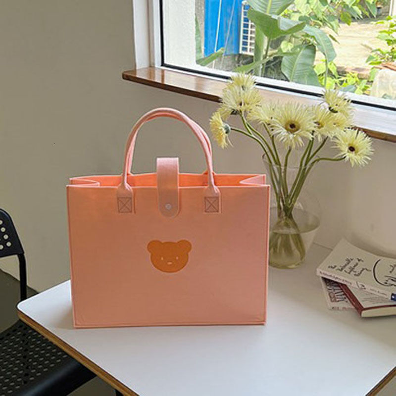 Top quality Brand High Quality New Style Hot-Selling Versatile Cute Bear Felt Large Capacity Mommy Bag Commuter Bag Handbag New Free Delivery Designer