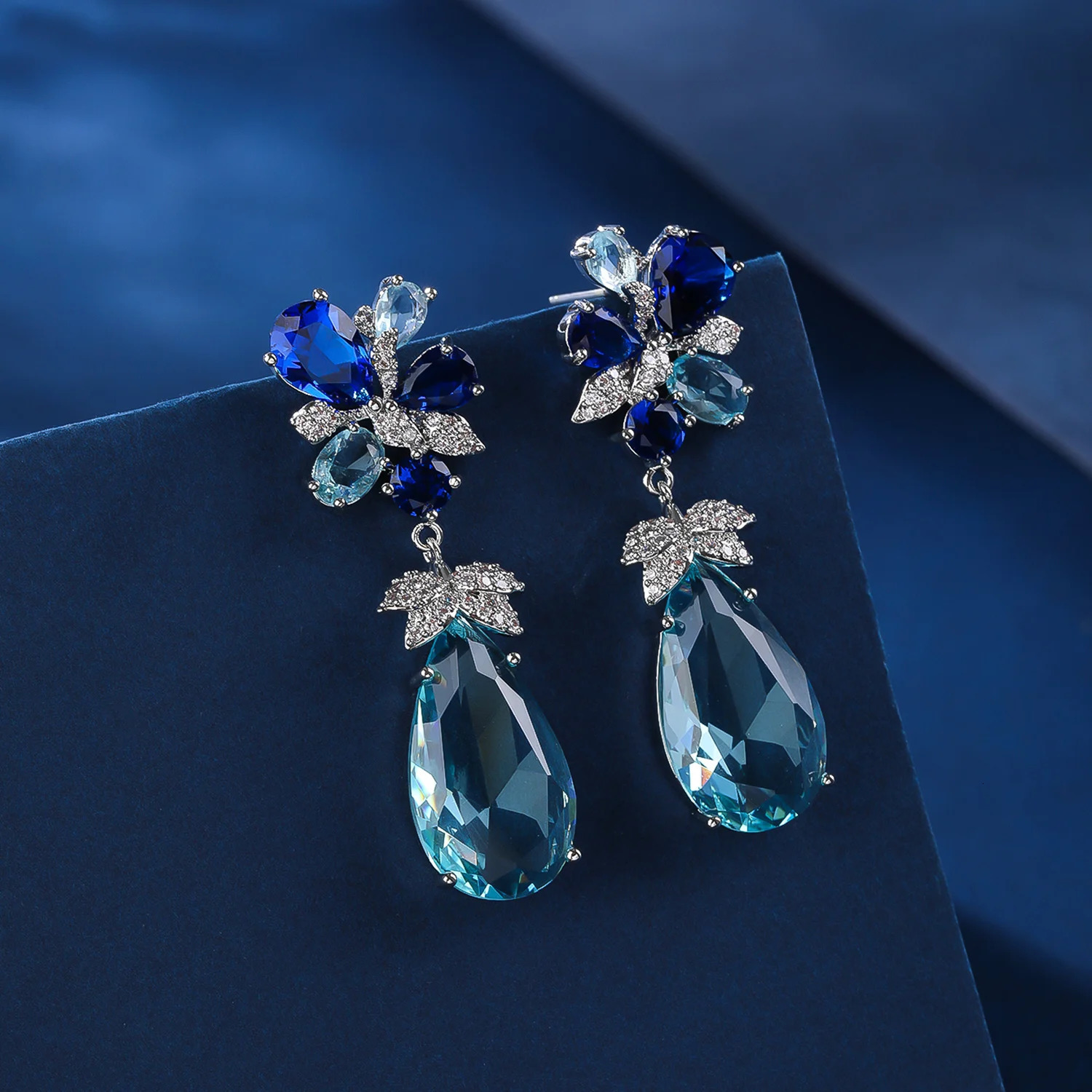 Long Water Drop Crystal Cubic Zirconia Leaf Dangle Drop Earrings for Women Wedding Party Dress Jewelry CE12115 250605