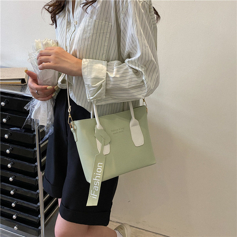 2025 Spring Summer New Women's Bag Texture Women's Small Bag Summer New Korean Multi functional Handbag Trendy Crossbody Bag Simple and Fres