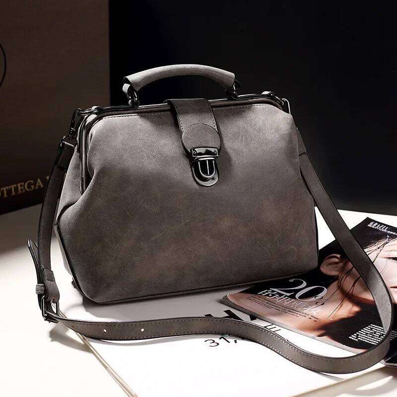 New Argyll Crossbody Women's Multi-Functional Shoulder Bag High-End Vintage Doctor's Handbag Niche Design