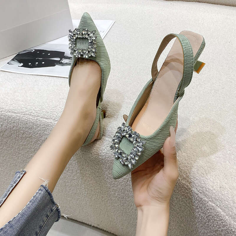 New women's hooded sandals for 2025, French style, soft rhinestone pointed back strap, thick follow-up shoes, fashionable women's shoes, gif