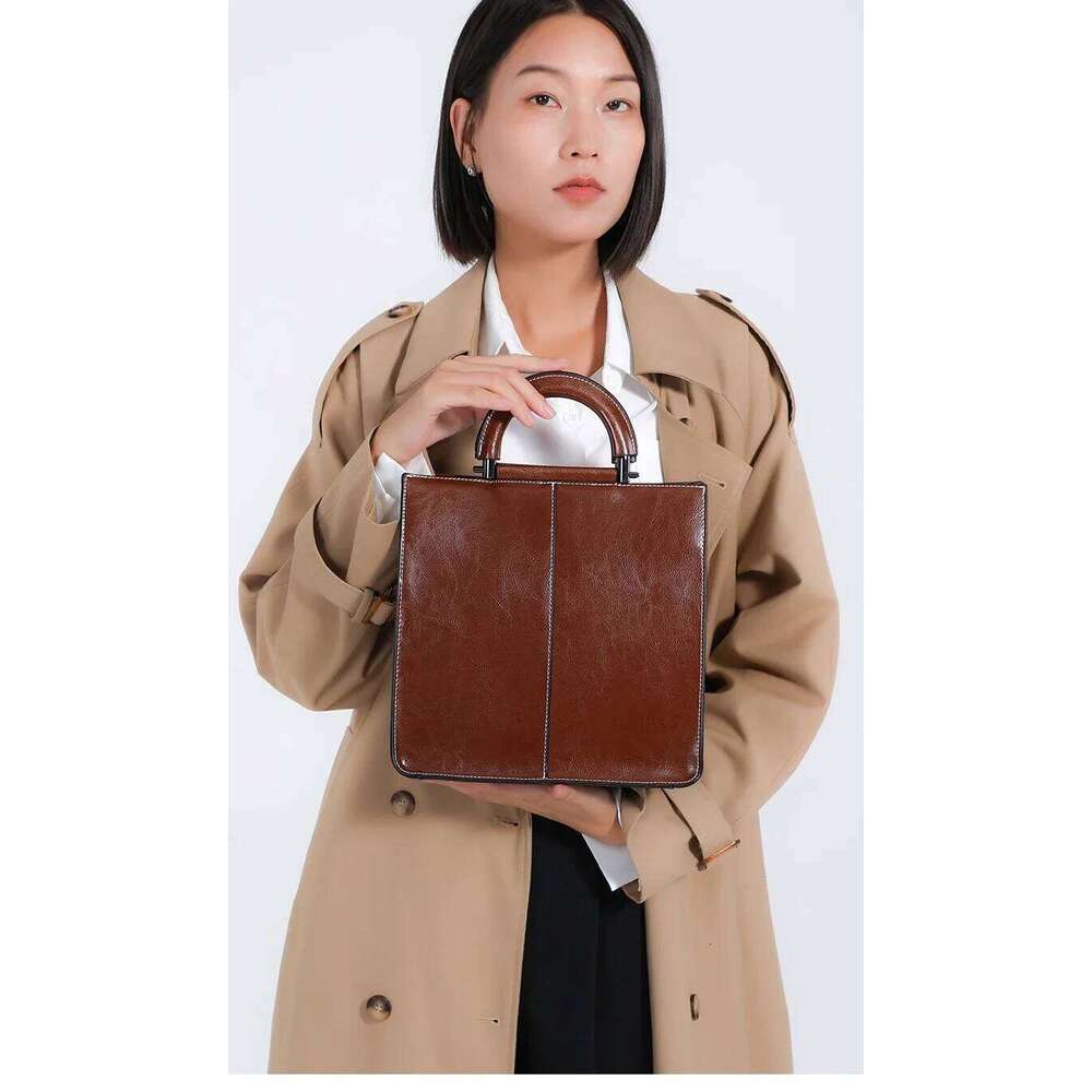 Designer Bags 2025 Women's Cow Genuine Leather Handbag Female Foreign Style Leisure Large Capacity Shoulder Bags Lady Designer Crossbody Bag Luxu