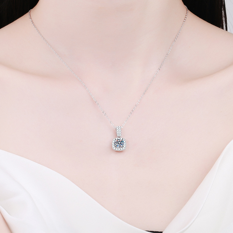 Elegantly Crafted Woman's S925 Moissanite Earring Set With Premium Quality Diamond-Like Facets