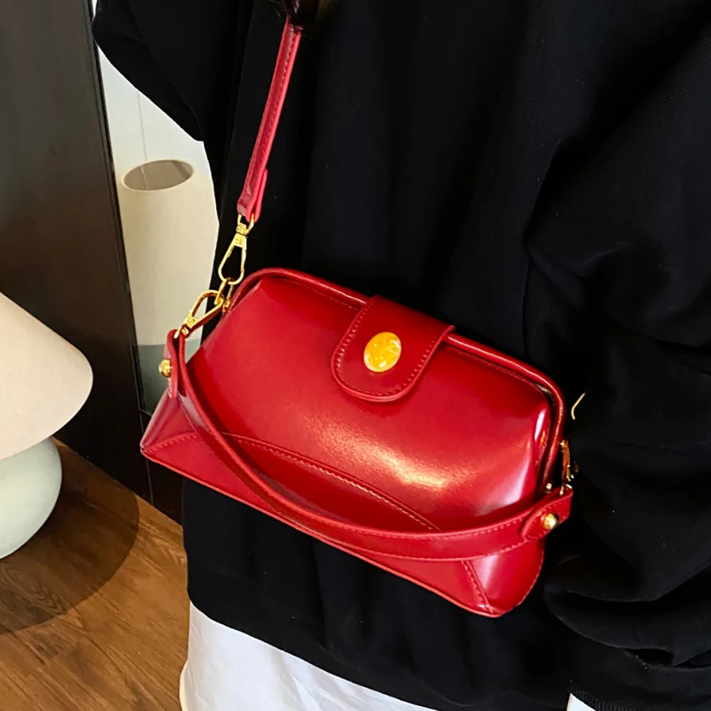 Trendy Glossy PU Crossbody Bag Women Fashion High Grade Buckle Versatile One Shoulder Bags Daily All-Match Commute Packs 250605