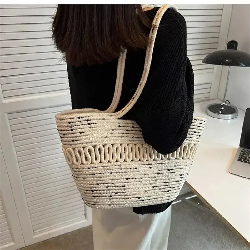 1pc Knitting Fabric Handbag Durable Straw Large Capacity Beach Bag Shoulder WomenCapacity Womens Summer Bags 250605
