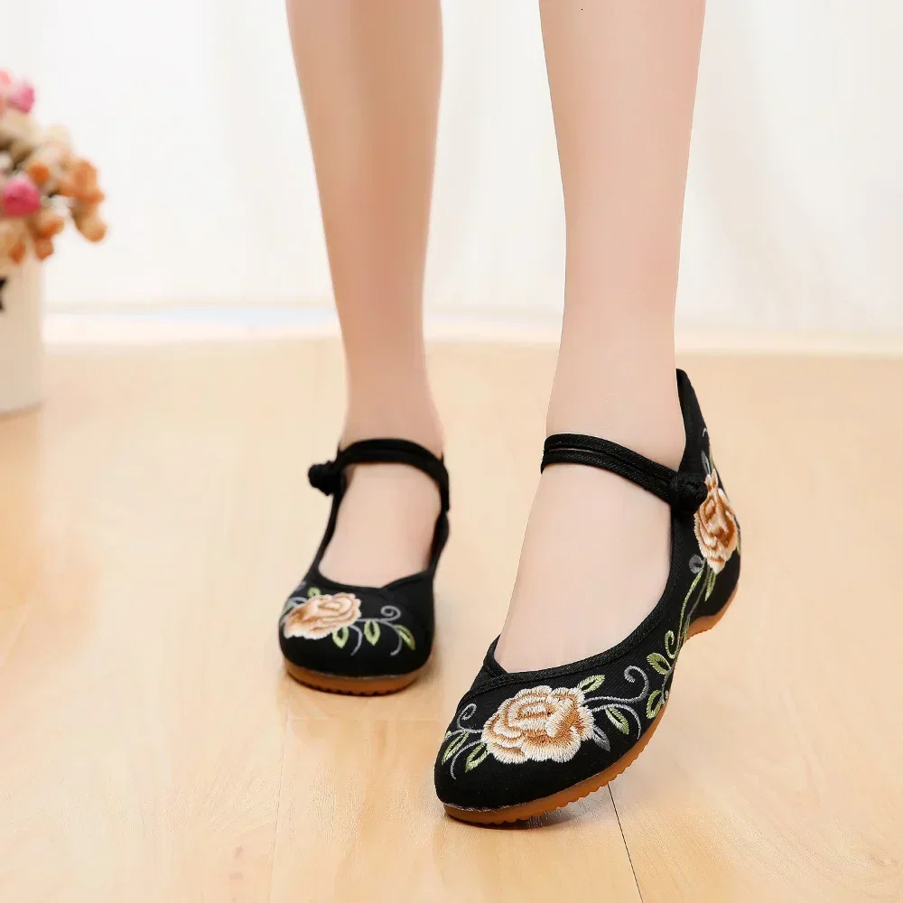 Casual Shoes for Women Fashion Vintage Elegant Ethnic Style Embroidery Streetwear Chinese Style Womens Shoes Summer 250603