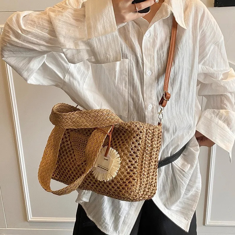 Large Capacity Hand Woven Beach Resort One Shoulder Tote Bag Leisure Grass Bag 250605