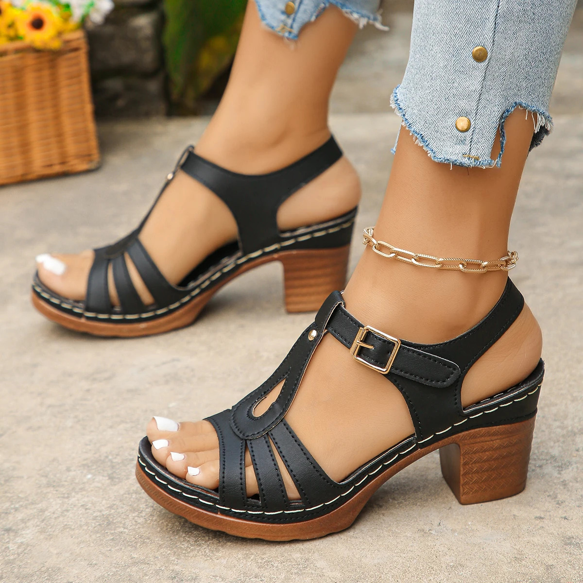 Ladies high-heeled sandals fashionable and versatile comfortable temperament sandals Roman sandals. 250605