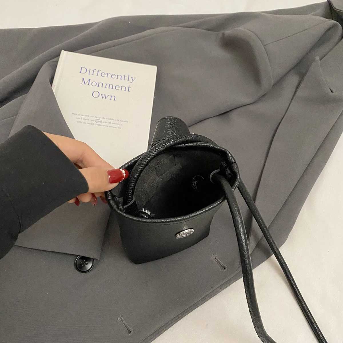 LEFTSIDE Design PU Leather Mini Crossbody Bags Lady Shoulder Bag for Women 2025 New Trendy Luxury Retro Handbags and Purses M250606