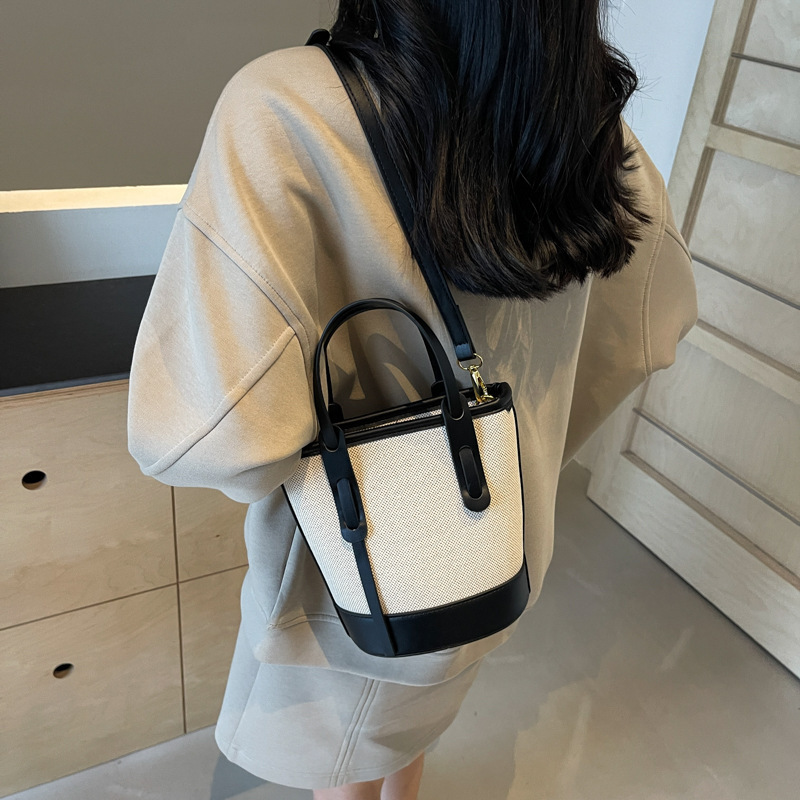 designer Vintage Canvas Tote Bucket Bag for Women Korean Style Simple 2025 Autumn Niche Versatile High-end Single Shoulder Crossbody Bag