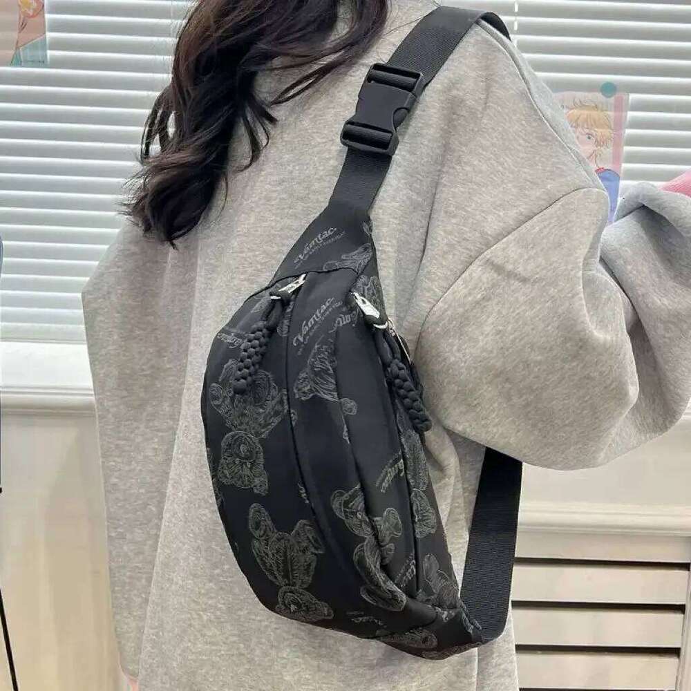 2025 Cute Little Bear Girl Student Chest Female Korean Edition Casual Crossbody Bag, Simple And Versatile Waist Bag