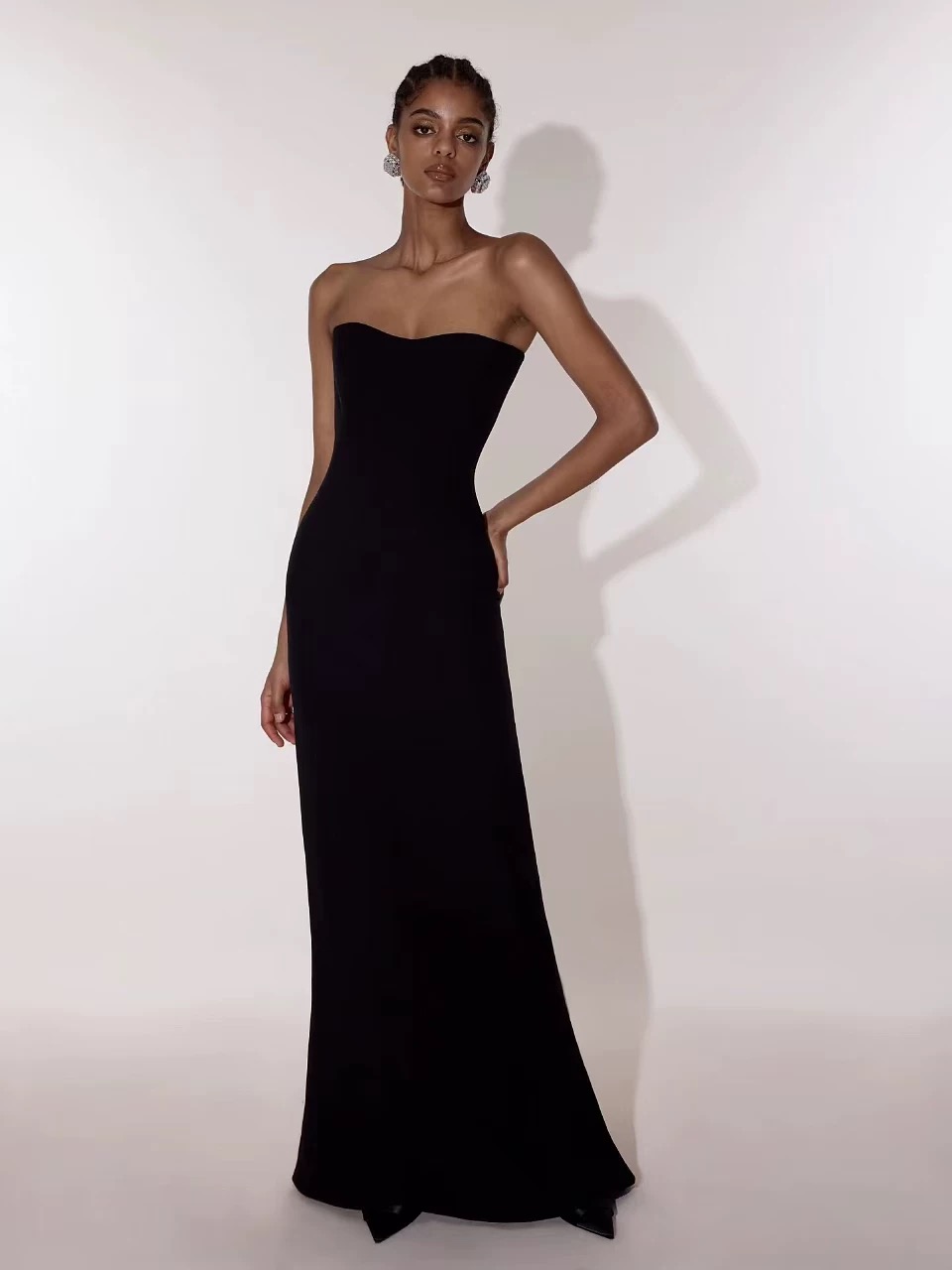 Women's summer dress, sleeveless, Black slim-fit evening banquet year-end party dress, sexy stand-up collar floral cocktail party dress