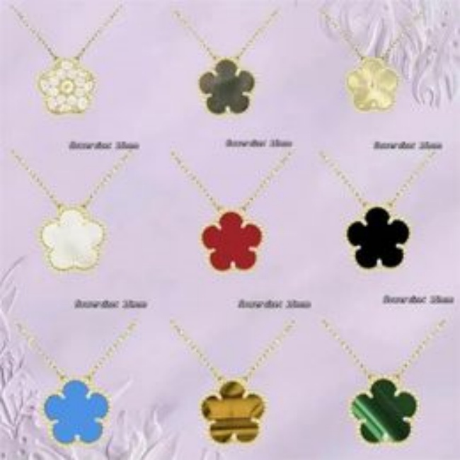 Classic Necklaces Pendants Mother-of-Pearl Stainless Steel Plated 18K JewelryPendant Necklacesfor Women Girl Valentine's Mother's Day Engagement Jewelry