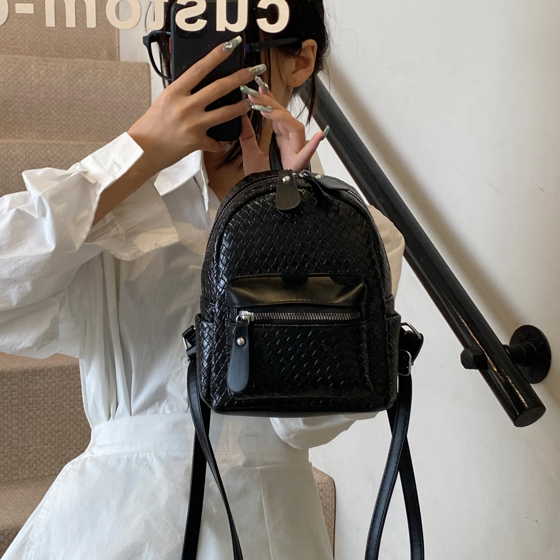 designer Summer Backpack for Women 2025 New Fashion Trendy Small Backpack Elegant Mini Simple Fashion Lightweight Travel Bag