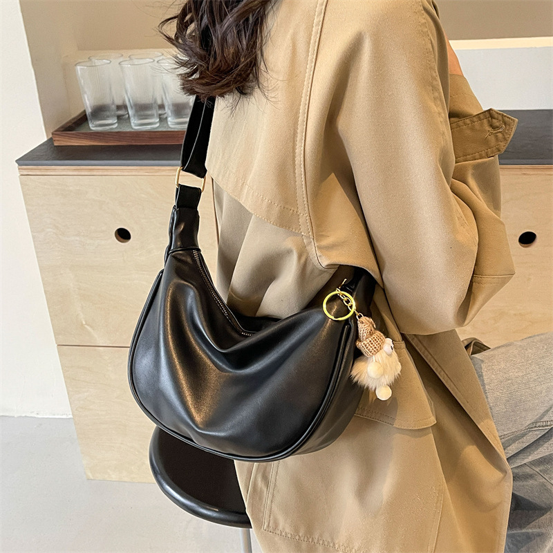 designer Korean Style Bag 2025 New Vintage Crossbody Bag for Women Dumpling Bag Large Capacity Versatile Shoulder Underarm Women's Bag