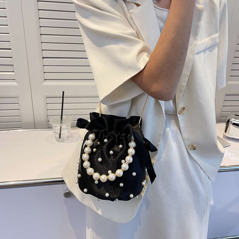 Women's Crossbody Fashion 2024 New Style Personality Ins Chain Pearl Trendy Shoulder Bucket Bag
