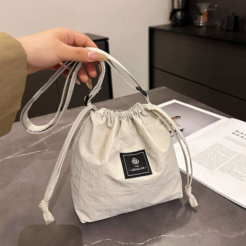 New Korean Style INS Versatile Simple Bucket Niche Design Shoulder Casual Bag