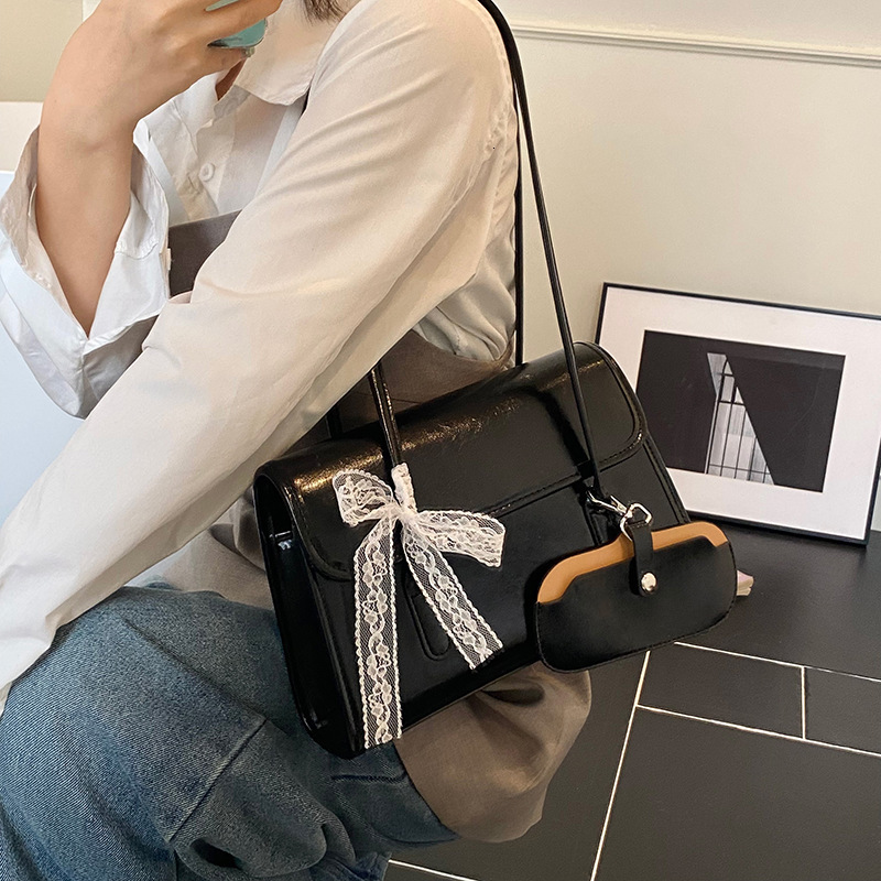 designer Niche Designer Bag for Women 2025 New Trendy Fashion Shoulder Underarm Bag Large Capacity Handheld Commuter Tote Bag