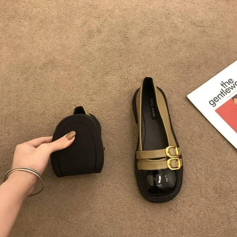 Ddmyoutdoor High Quality Mary Jane Female New Retro British Style Flat Sole Women Fashion Belt Buckle Casual Shoes Zapatos Outdoor Shoes
