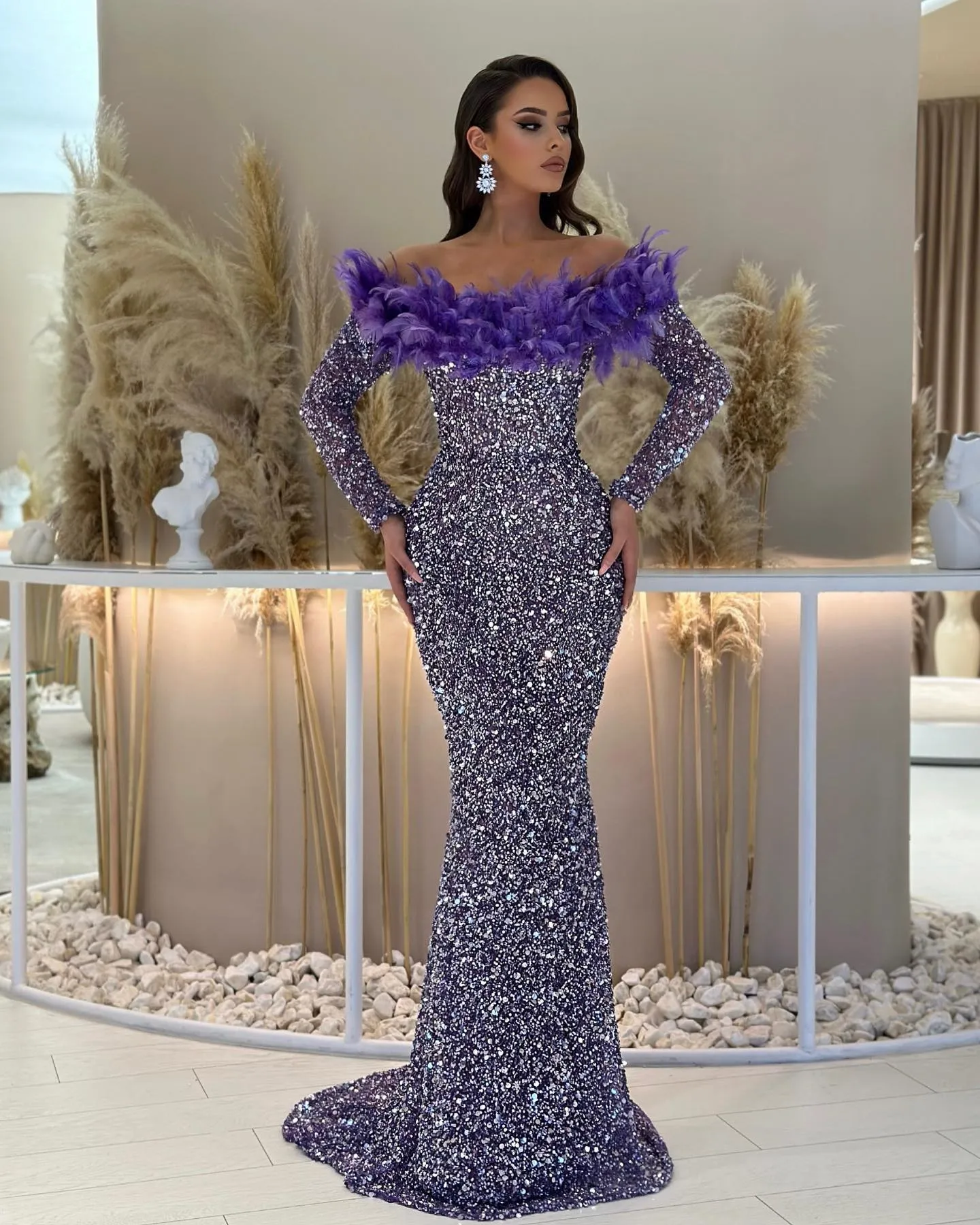Fashion Mermaid Evening Gown Elegant Feathers Off Shoulder Sequins Prom Dress Long Sleeves Floor Length Party Gown Customized