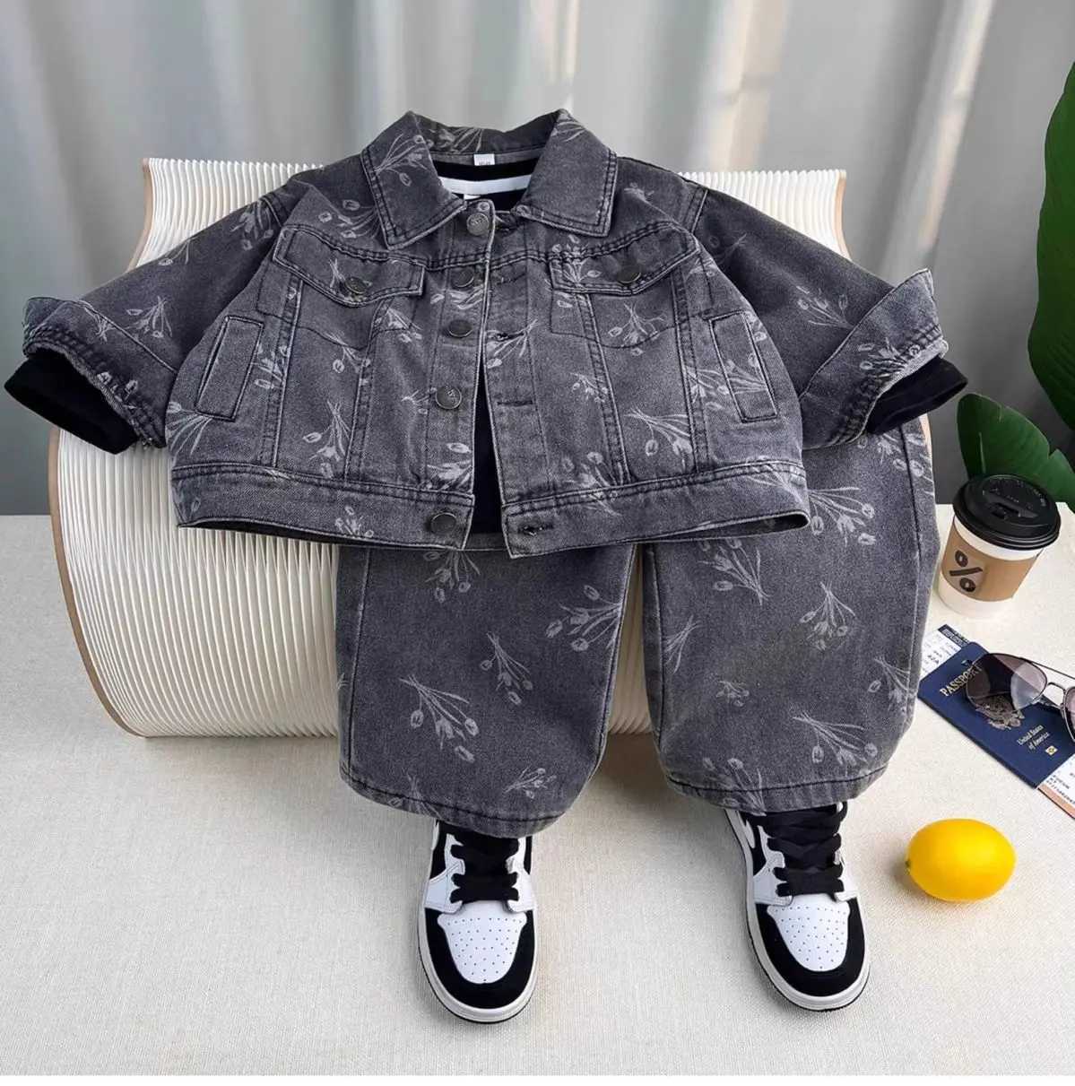 Boys Denim Suit Spring Autumn New Style Childrens Fashionable Casual Denim Jacket Pants Two-piece Set R250606