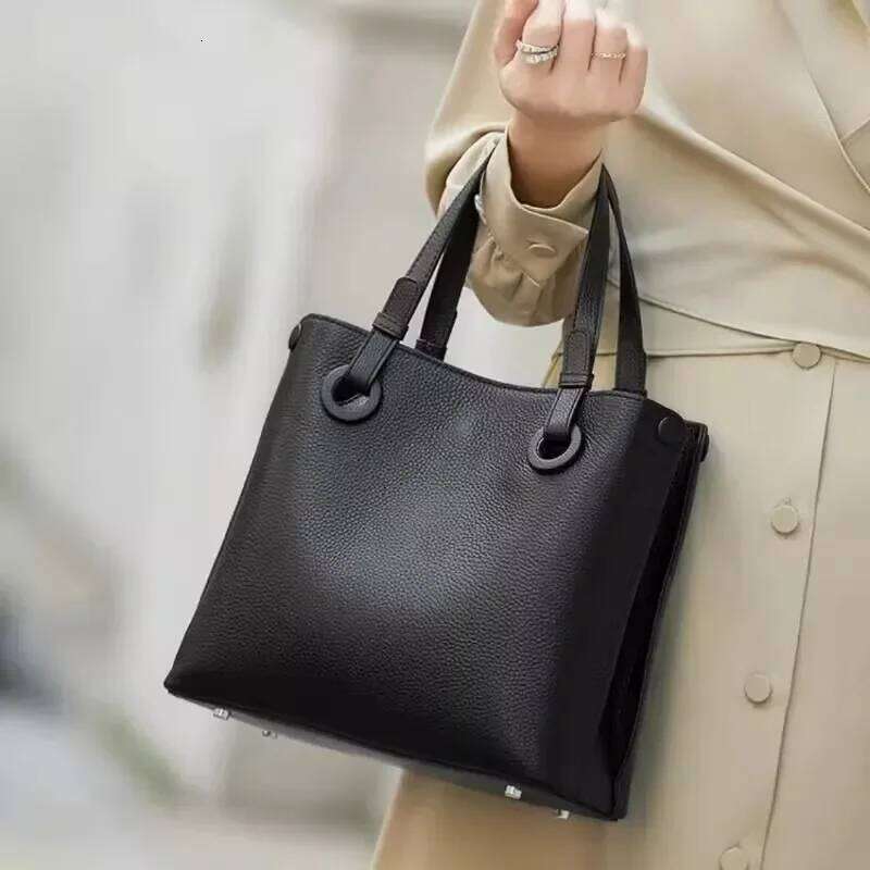 The First Layer Of Cowhide With All High-Grade Sense Hand Bags Elegant Crossbody Large Capacity Female Bag Tide