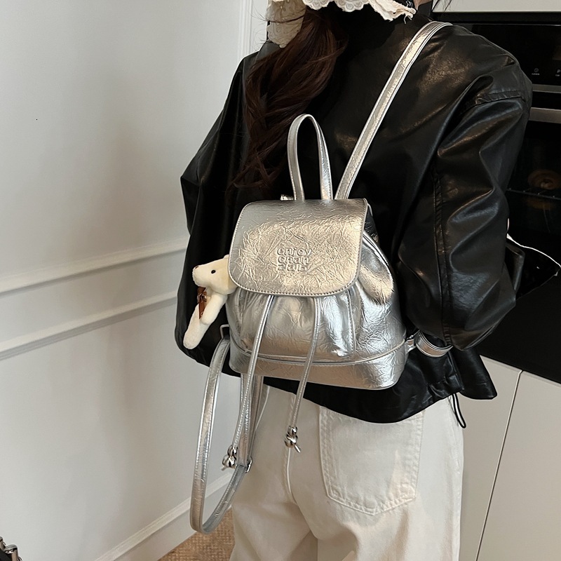 designer High-Quality Texture Backpack for Women 2025 New Fashionable Trendy School Bag for College Students Outdoor Commuting Handheld Small Backp