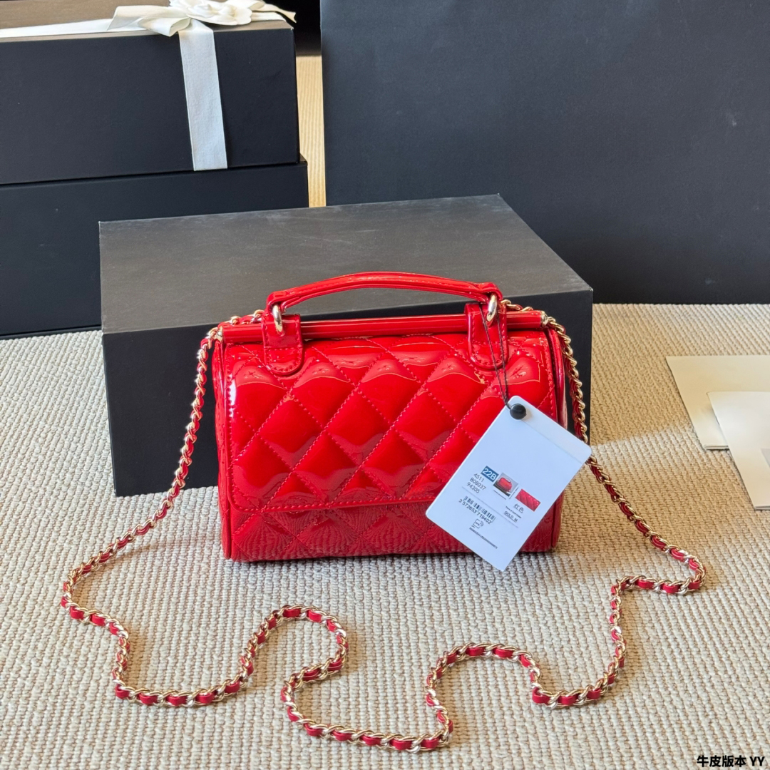 Women Designer Patent Leather Classic Flap Bag with Top Handle Portable Shiny Mini Tote Gold Hardware Diamond Lattice Matelasse Chain Shoulder Cross Bags 20X14cm