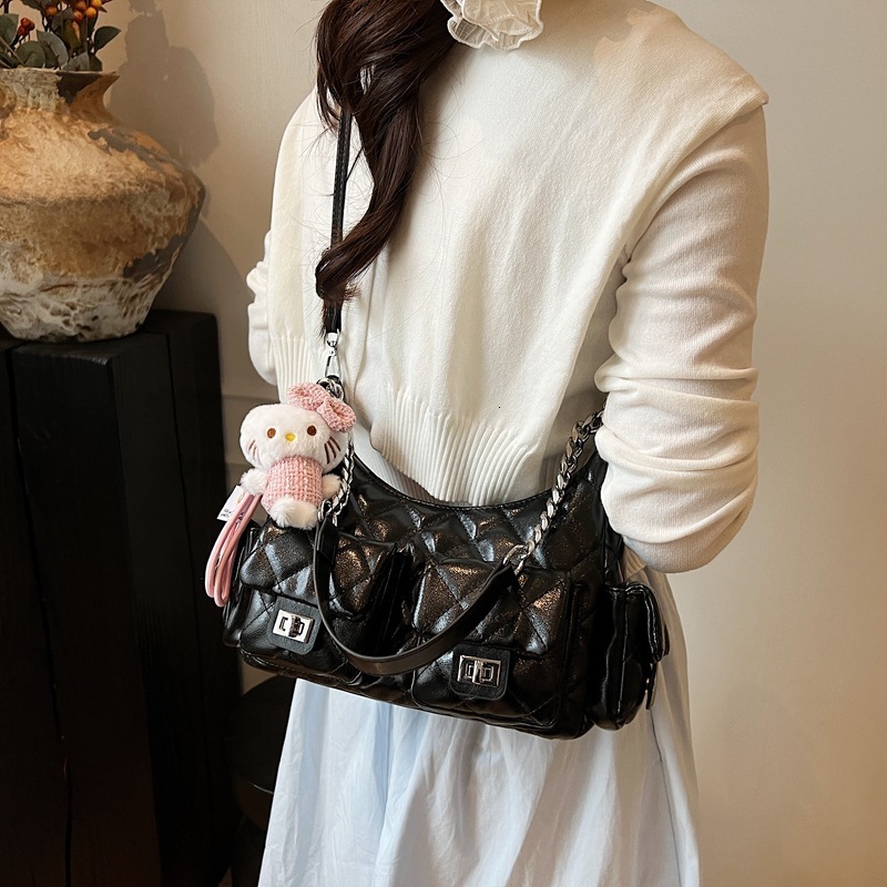 designer Quilted Chain Bag for Women 2025 New Spring Summer Niche Design Shoulder Crossbody Bag Motorcycle Bag Casual Under