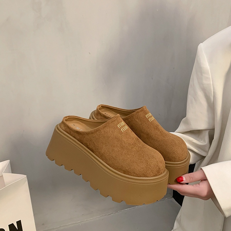 2025 free shipping autumn and winter new designer shoes, women's thick soled Boken shoes, half flip flops with toe caps