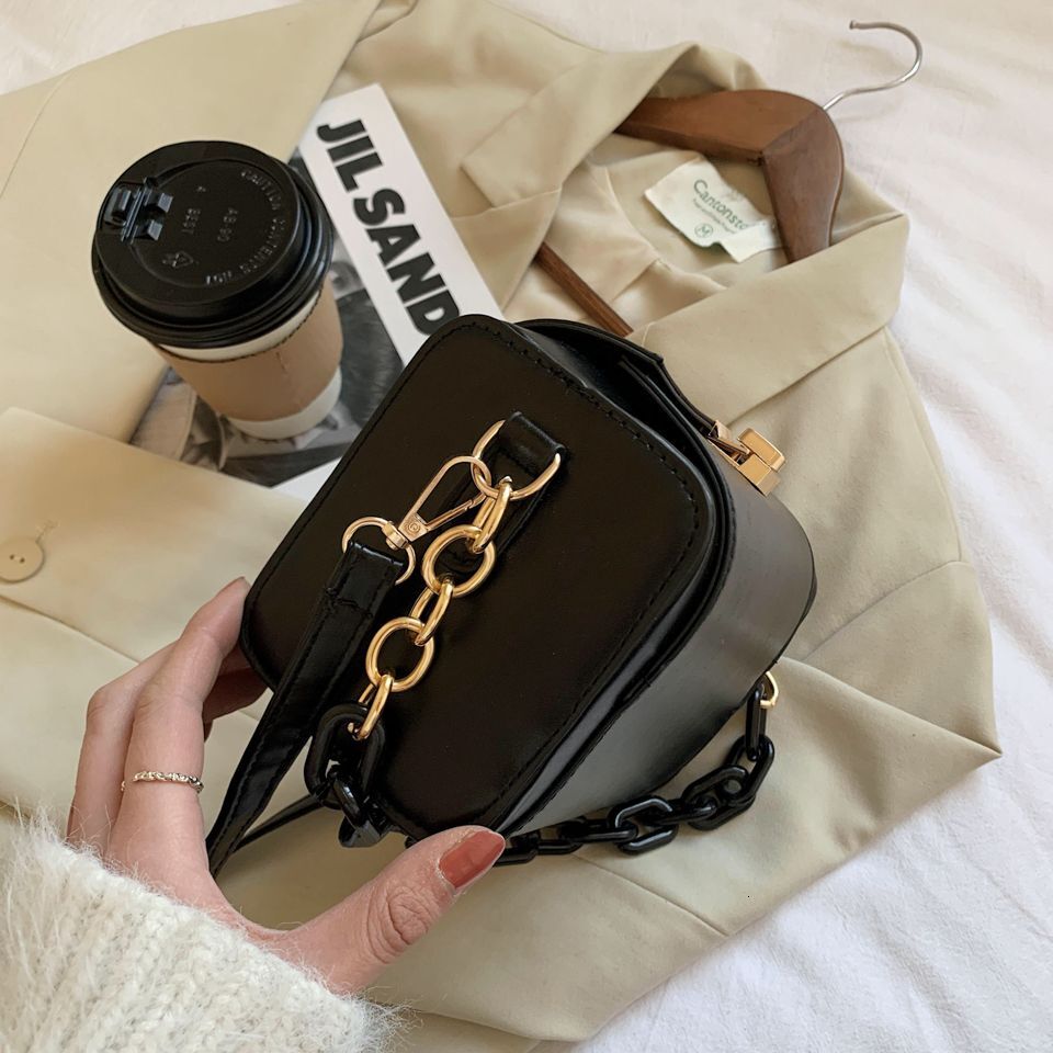 2025 Spring and Summer New Women's Bag New French Women's Bag Women's Texture Multi functional Chain Korean Small Crossbody Bag Designe