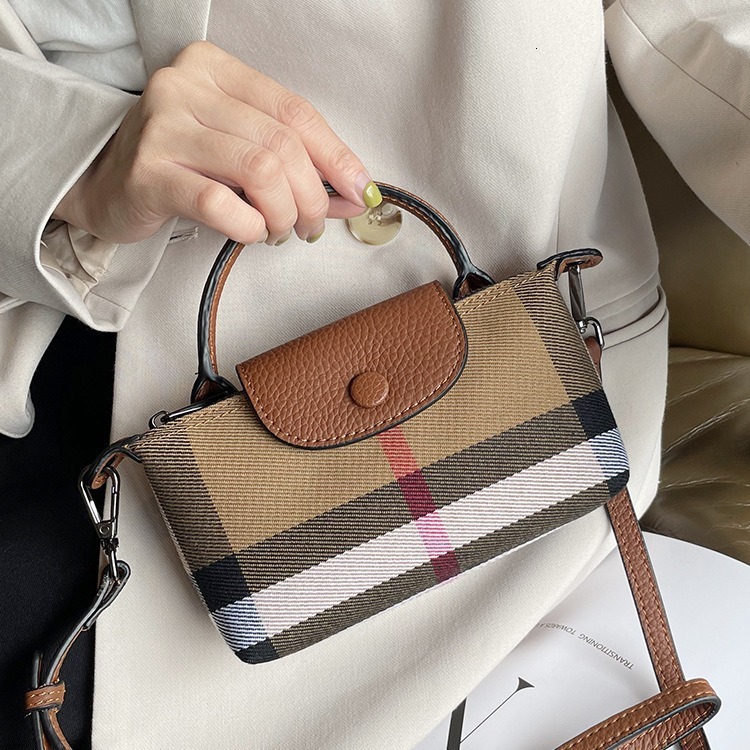 Free Shipping Women's Mini Handbag New Versatile Contrasting Striped Shoulder Bag Internet Famous Popular Mobile Phone Bag Crossbody Bag Silver C