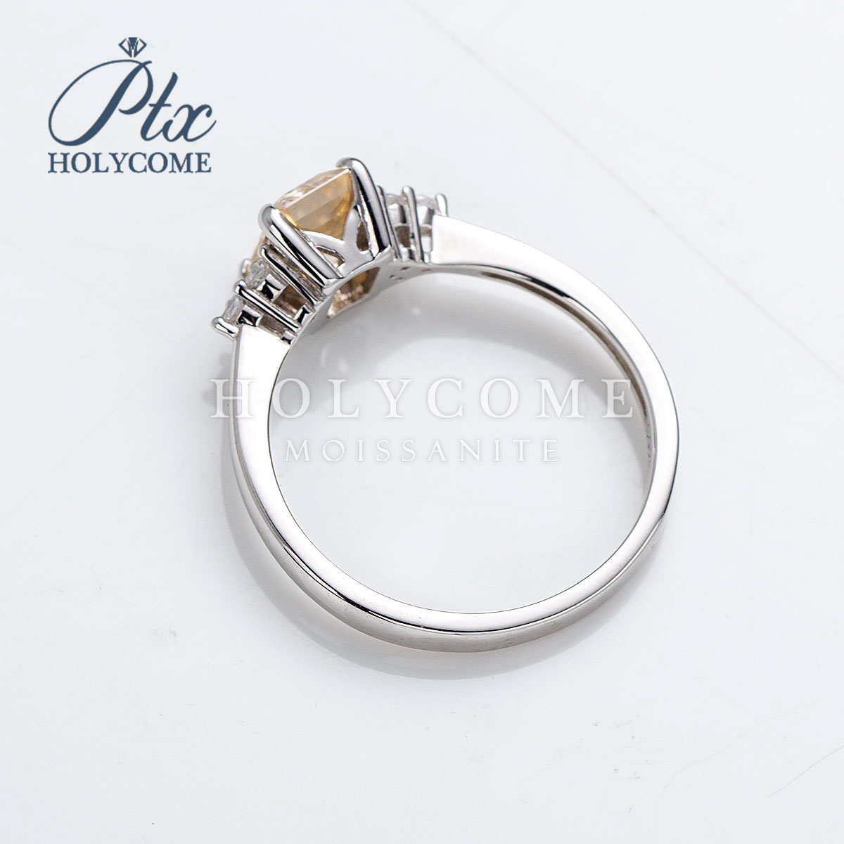 Hot Sale 925 Sterling Silver Ladies Ring 1CT Lab Moissanite Emerald Champagne Diamond Trendy for Engagement Party Daily Wear Gift for Women