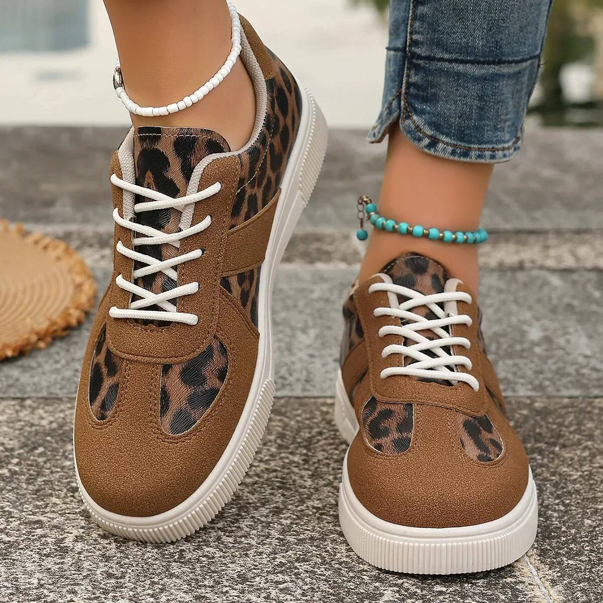 Ddmyoutdoor Women Fashion Leopard Flat Sneakers Lightweight Lace Up Non Slip Running Female Casual Soft Sole Single Shoes Plus Size Outdoor Shoes