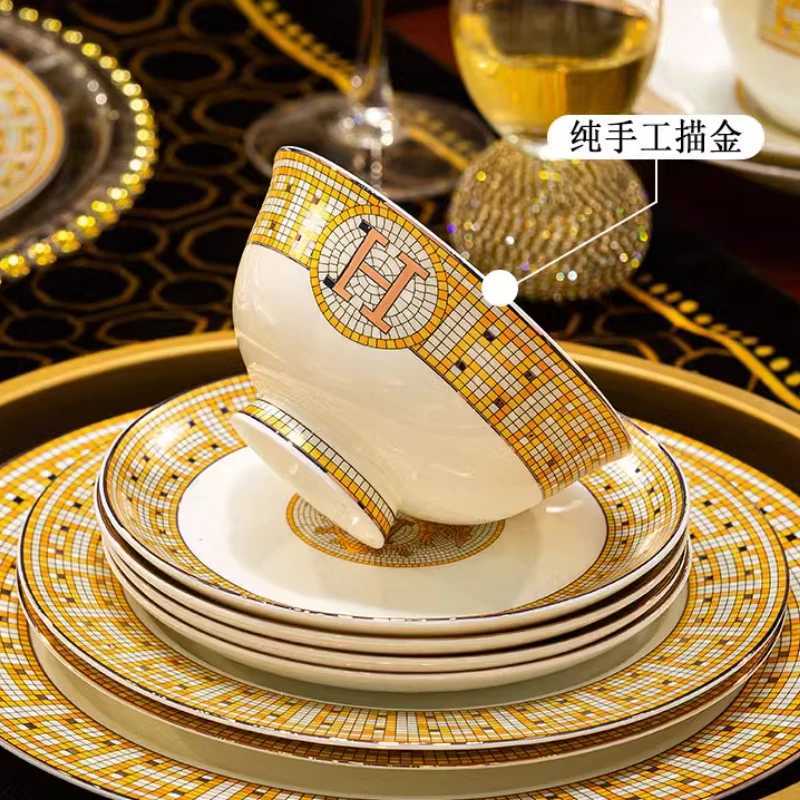 Bone China Dinnerware Sets Christmas Kitchen Gift Guests Porcelain Plates Set Wedding Party Dinner Set Dishes S2566