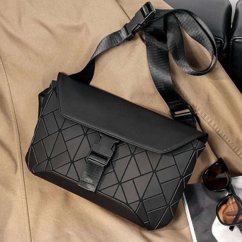 High-Quality Fashion Men's Geometric Shoulder Messenger Back Pack Waist Bag Crossbody Bags For Men Satchel