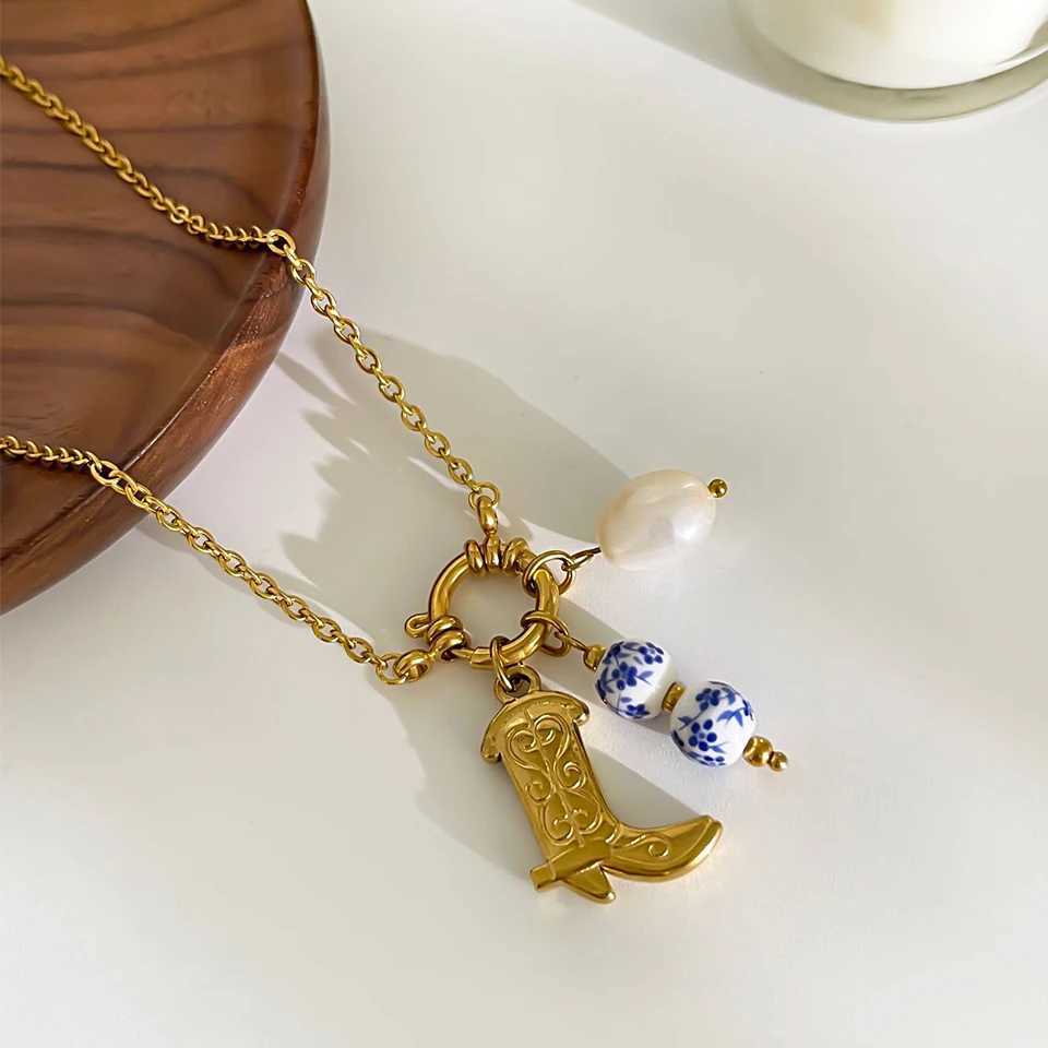 Trend 316L Stainless Steel Natural Freshwater Pearl Circular Ceramics Shoe Shape Pendant Necklace Women Fashion Unique Gifts Y250605