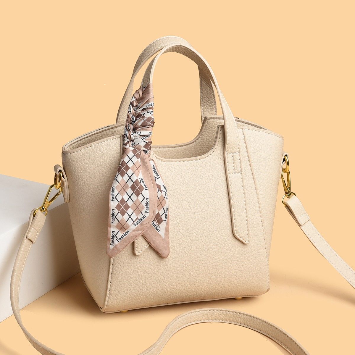 2025 Spring Summer New Women's Bag Texture Retro Small Women's Handbag Spring Summer New Crossbody Bag Fashion Women's Handbag Lychee P