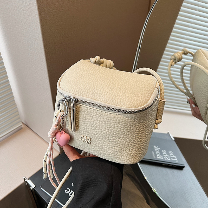 Quality New Style Fashion Small Bag for Women 2025 New Summer Versatile Crossbody Bag Exquisite Super Popular Small Square Bag New Free Delivery Desig