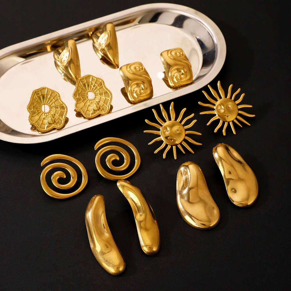 High-Quality Stainless Steel Peach Heart Shape Earrings with Unique Geometry Design