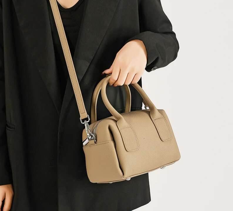 Designer Bags 2025 Women Natural Cow Leather Shoulder Bag Female Fashion Designer Handbag Ladies Retro Underarm Soft Cowhide Crossbody Bags Luxury Bag