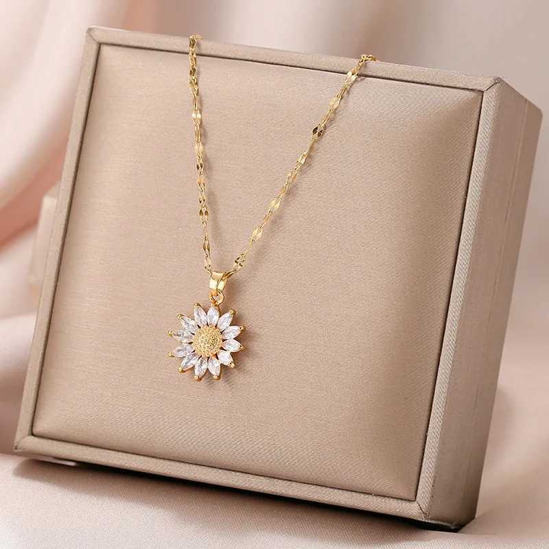 Gold Plated Sunflower Necklace for Women Jewelry Titanium Steel Zircon Big Pendant Necklace Luxury Choker Korea Style Wholesale Y250605