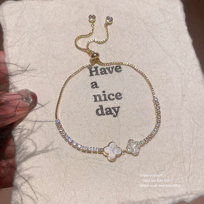 Luxury jewelry designer bracelet 4-leaf clover Zircon Rhombus Flower Adjustable Korean Style Niche Design Sense Bracelet Ins Simple Elegant Hand Jewel
