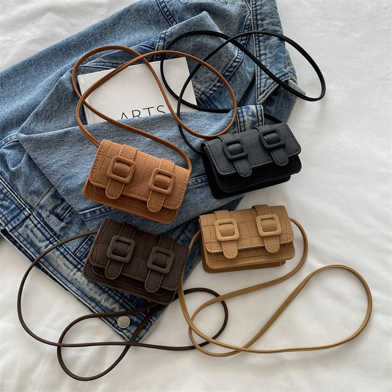 designer New Fashionable Stylish Women's Single Shoulder Crossbody Bag 2025 Winter Aesthetic Small Bag Women's Niche Design Small Square Bag