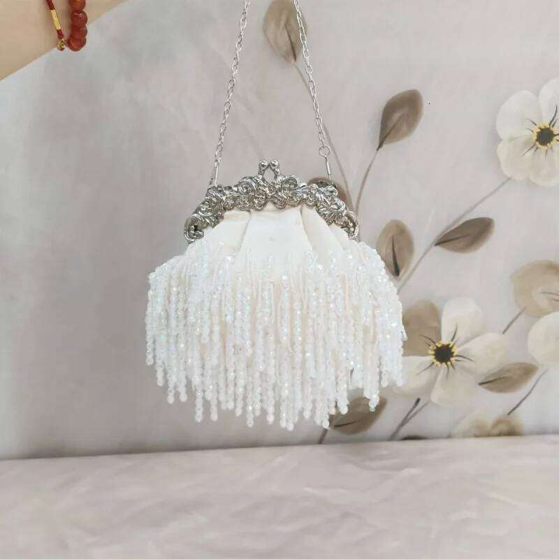 Elegant Bride Bags Vintage Tassel Silk Satin Beading Embroidered Handbag White Evening Bag Sac A Main Femme Retro Purses