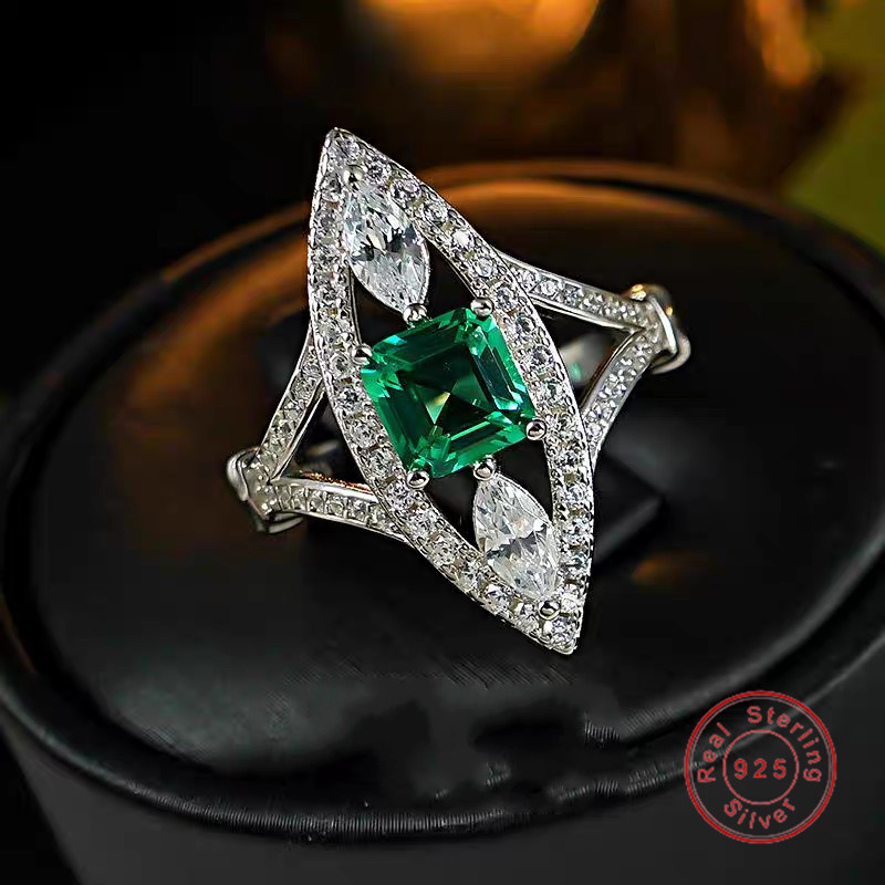 2025 Choucong Pagoda Cut Emerlad Stunning Luxury Jewelry Genuine 100% 925 Sterling Silver White Lab Moissanite Diamond Eternity Women Wedding Band Rin