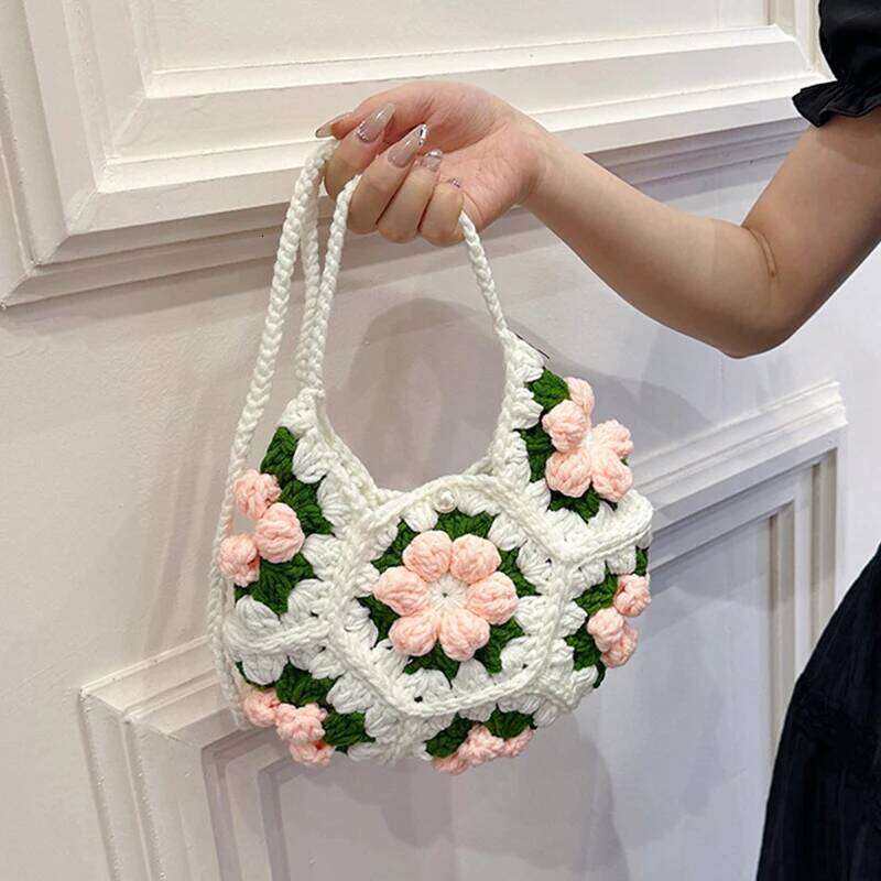 Summer Girls Knitted Small Fresh Fashion Flower Messenger Bags Street Casual Handmade Woven Women Shoulder Bag 2024 New