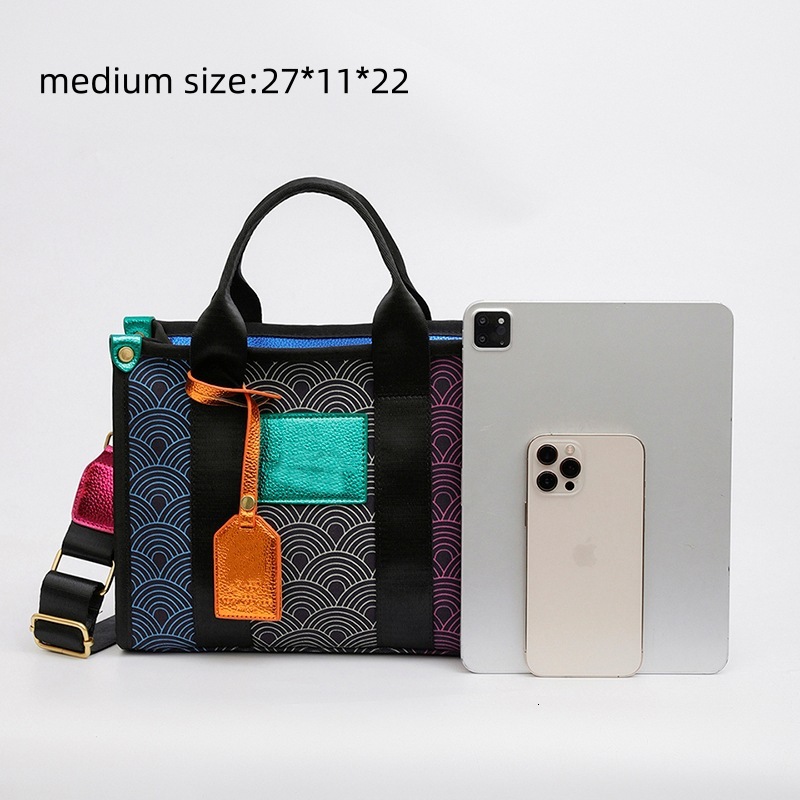 High quality brand new free designer bag canvas handbag rainbow printed handbag texture eagle head bag commuting shoulder bag new free designer bag