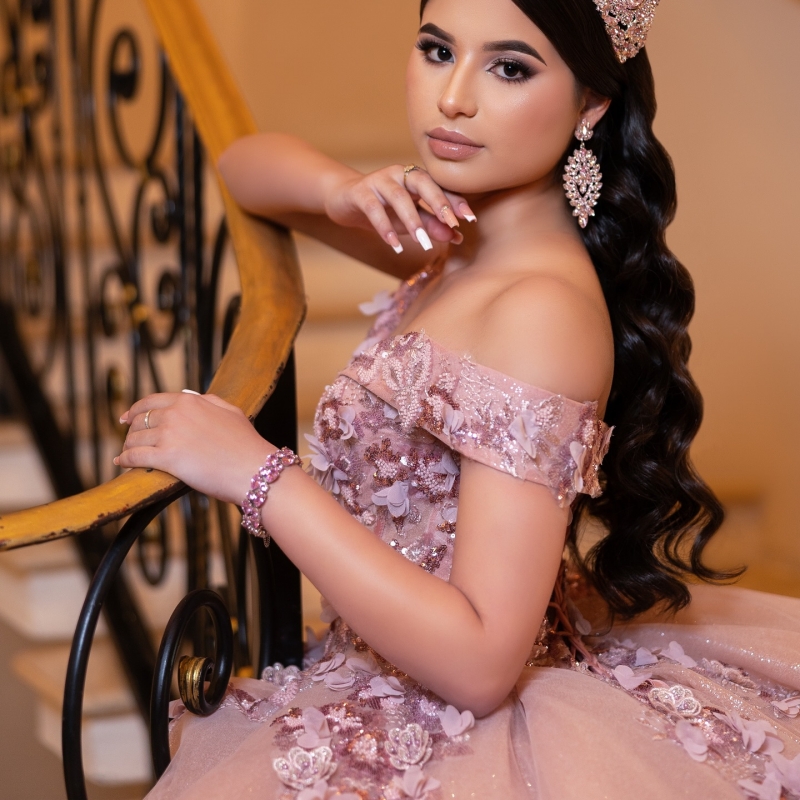 Pink Shiny Off The Shoulder Ball Gown Quinceanera Dresses Appliques Flower Beading Crystal Tull Sweet 16 Dress vestidos 15 anos