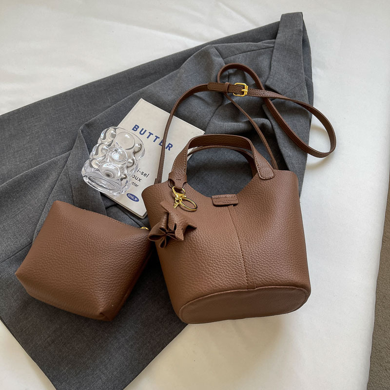 designer Lychee Grain Soft Leather Bag for Women 2025 New Fashion Trend Color-Block Handbag Mother-Daughter Bucket Bag Casual Crossbody Bag